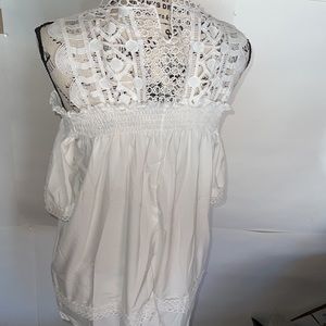 Cold shoulders White dress top drop sleeves